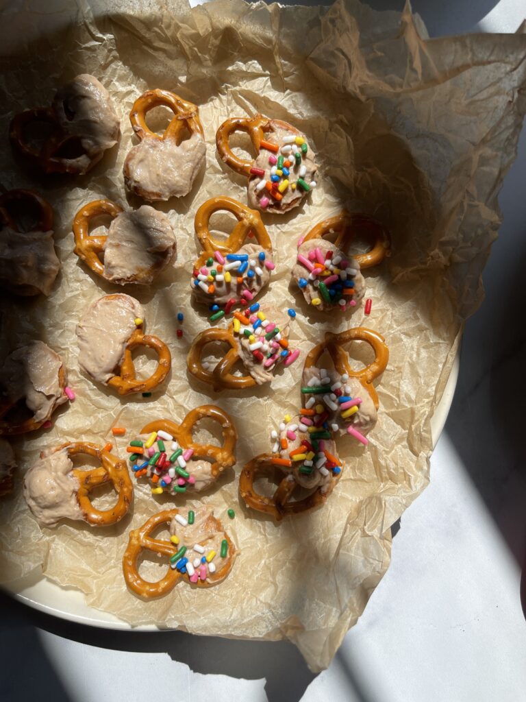 birthday cake pretzels