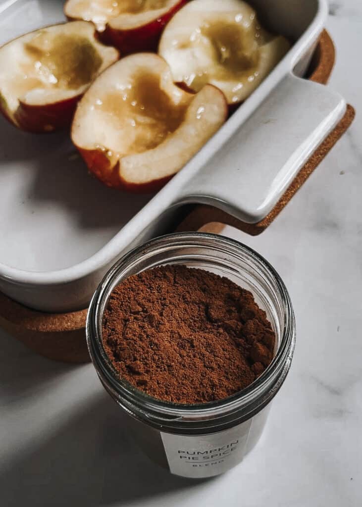 apples with pumpkin spice and cinnamon