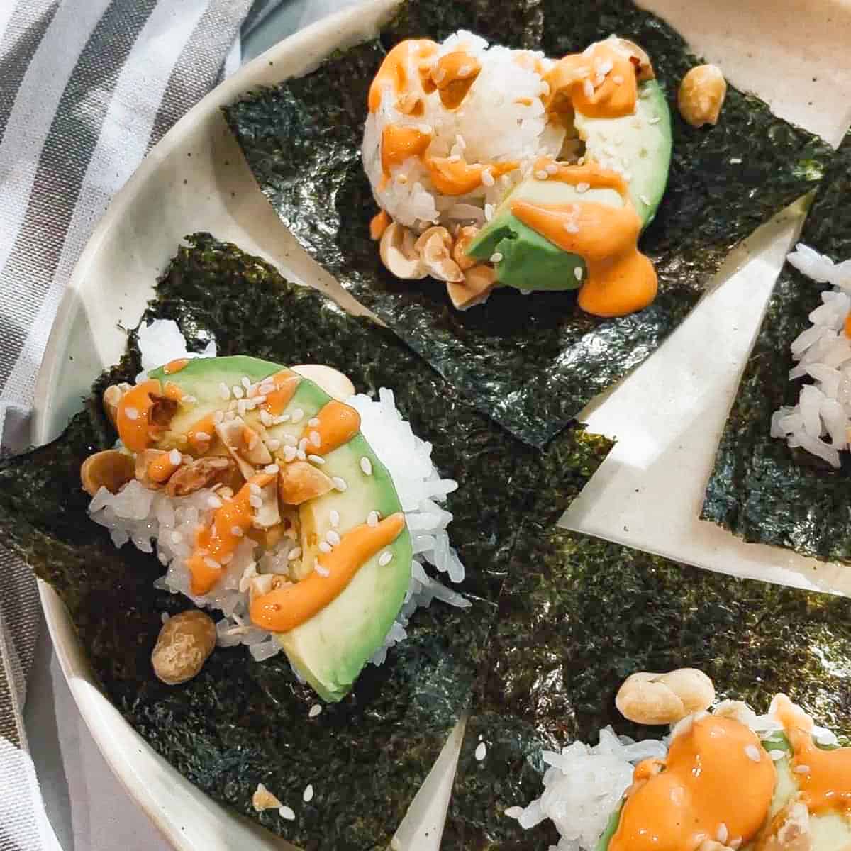 Peanut Avocado Sushi Roll (vegan) - Pebbles and Toast