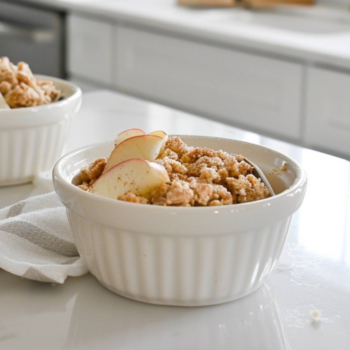 healthy apple crumble