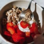healthy breakfast yogurt bowl