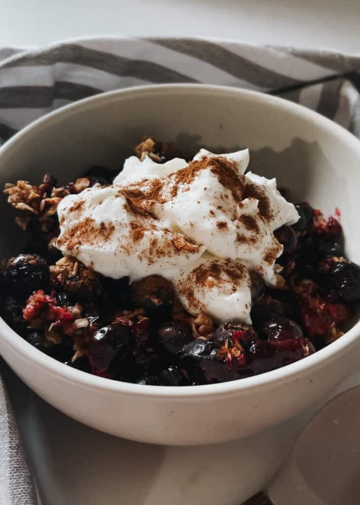 blueberry crisp with cool whip