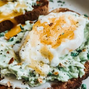 avocado taost with poached egg