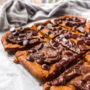 lazy chocolate chip cookie bars