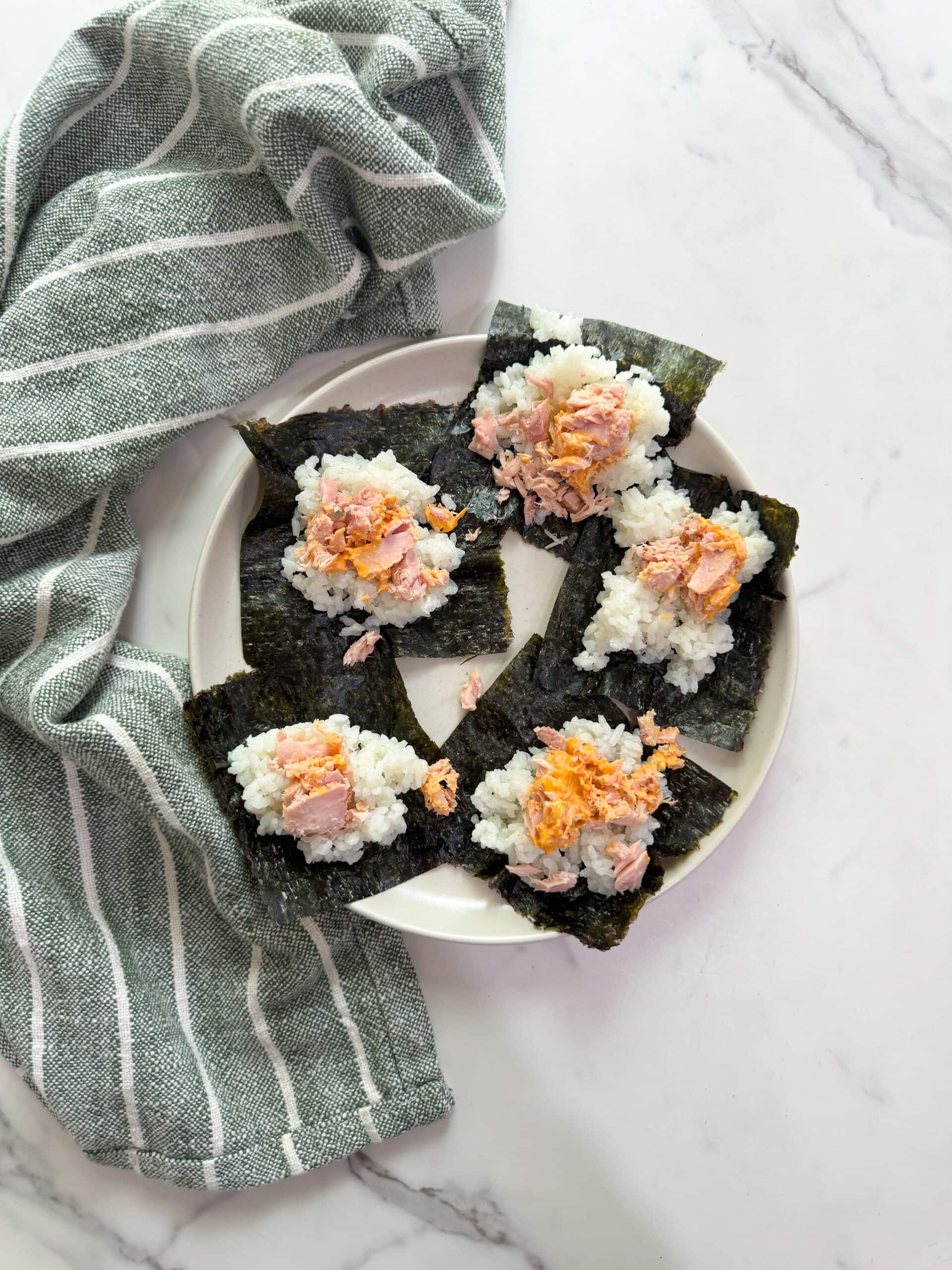 seaweed paper with rice, tuna, 