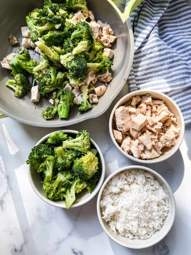 Chicken and Broccoli in Brown Sauce