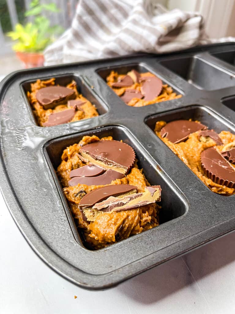 mini vegan pumpkin chocolate chip breads