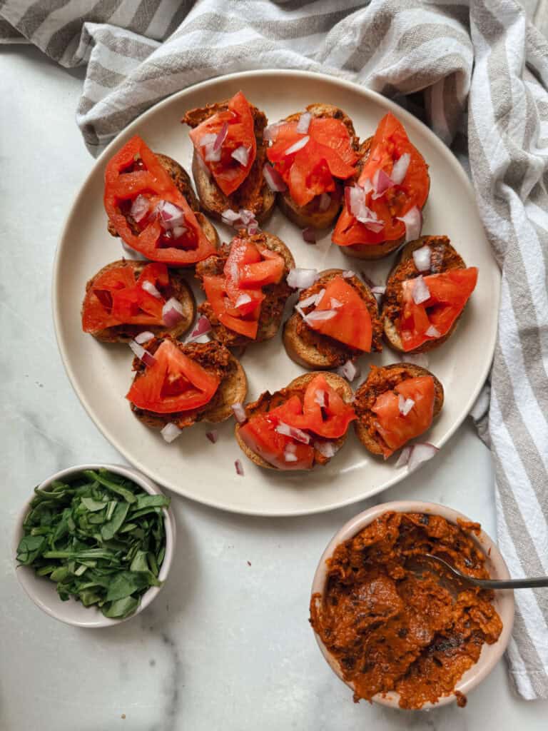 gluten free crostini with tomatoes