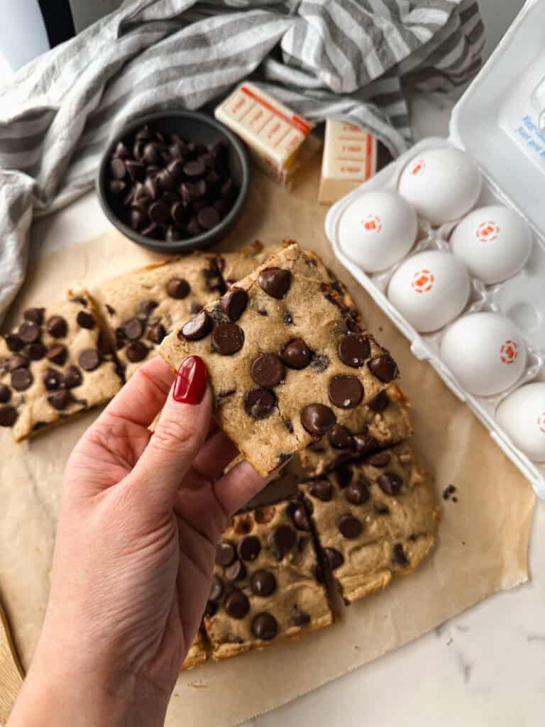 gluten free cookie bars, gluten free chocolate chip cookie bars, chocolate chip cookie bars, chocolate chip cookie cake bars