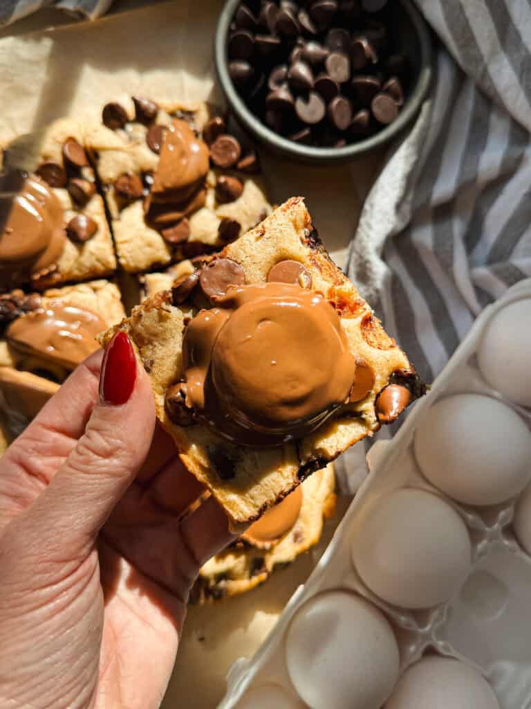 peanut butter cookie bars, gluten free peanut butter bars, peanut butter chocolate chip cookie bars, chocolate chip cookie bars with peanut butter