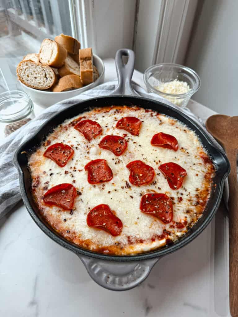 pizza dip with pepperoni, gluten free dip