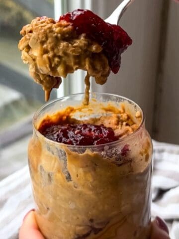 peanut butter and jelly overnight oats