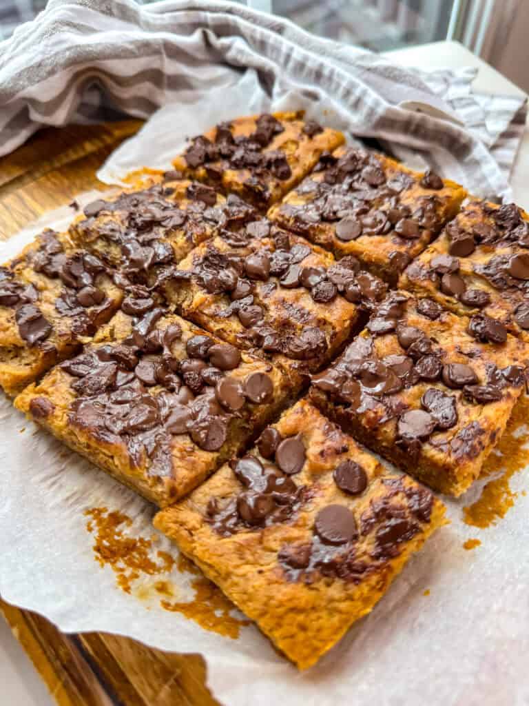banana bread bars with chocolate chips